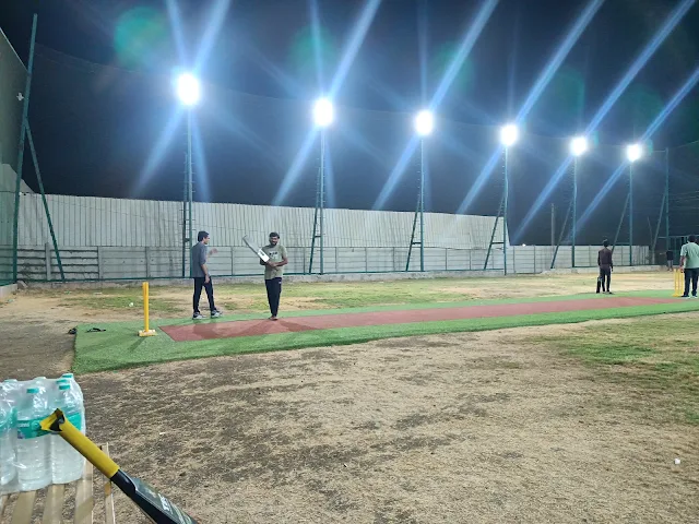 1545 Box Cricket