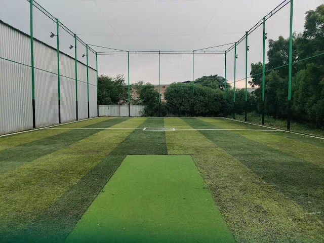 F.Y.G Cricket Box
