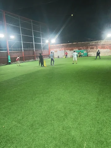 Smash2Play Box Cricket & Football Turf | Connaught Place