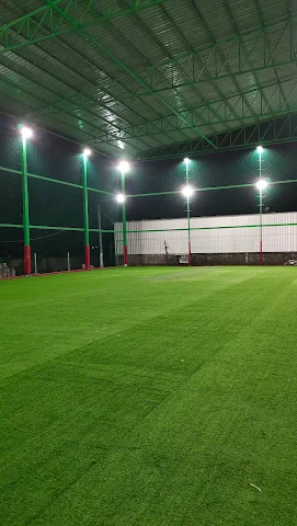 Straight Drive Turf