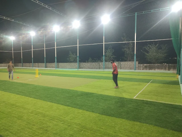 Hit & Run Box Cricket