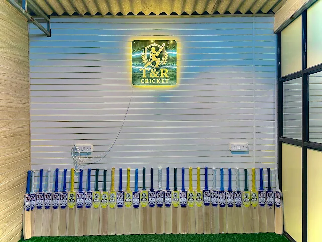 T & R CRICKET
