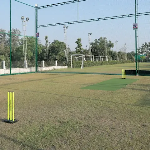 Second Innings Box Cricket